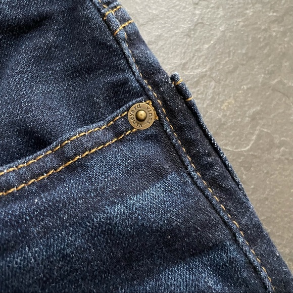 Vineyard Vines•LIKE NEW•28”x 30”•Straight Fit Jeans•True Indigo Dye•Vintage Wash - Picture 12 of 13